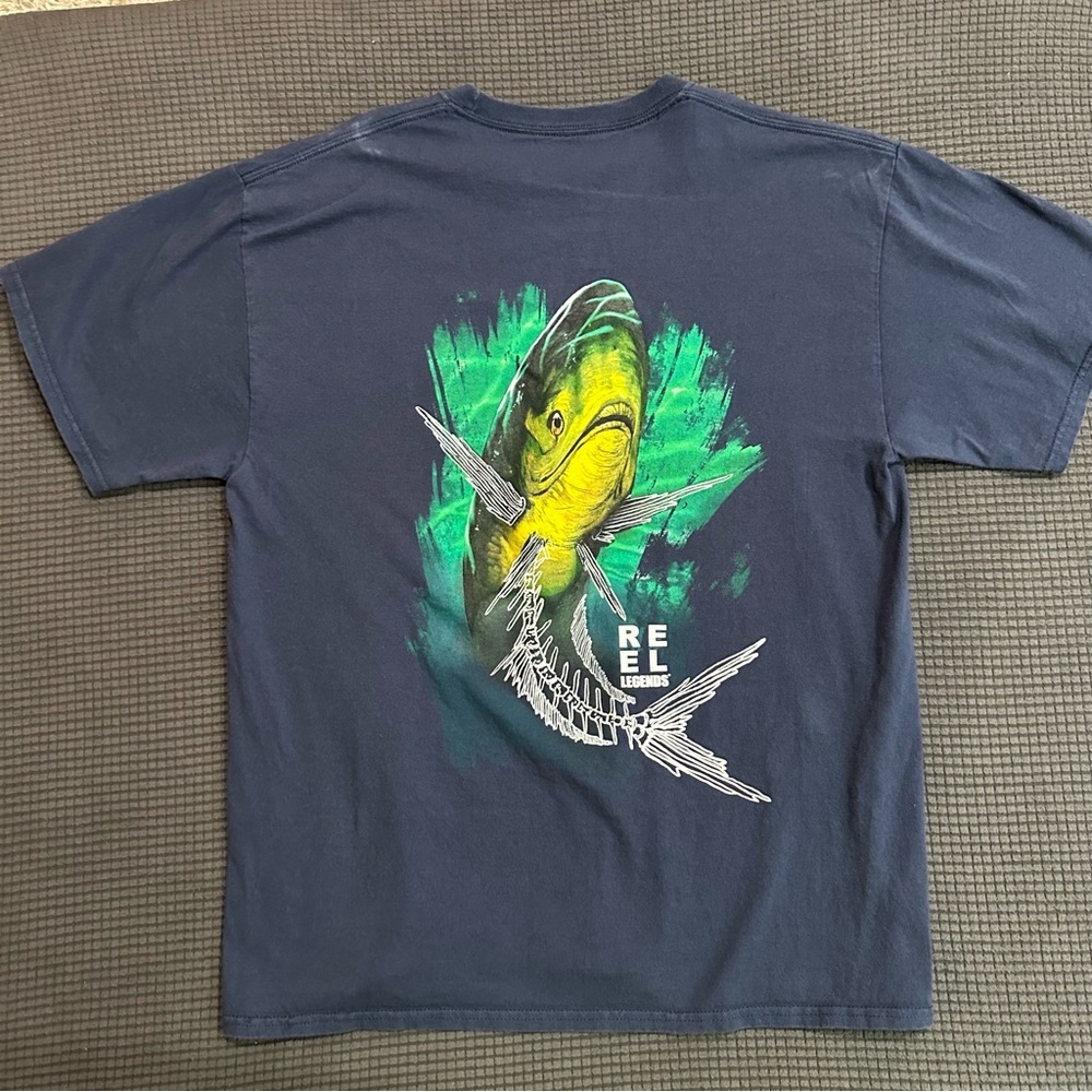 Reel Legends Men's Short Sleeve T-Shirt Blue w/Mahi Large